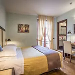 Duomo Hotel 3*